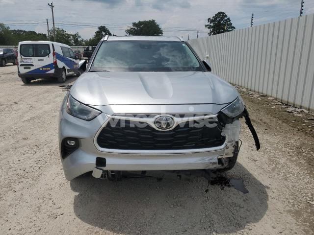 Photo 12 of 2022 TOYOTA HIGHLANDER XLE (VIN 5TDGZRAH5NS101472)