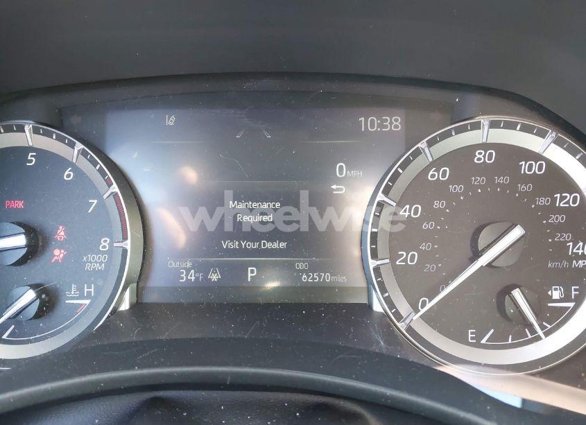 Photo 7 of 2022 Toyota Highlander XLE (VIN 5TDGZRAH6NS101044)