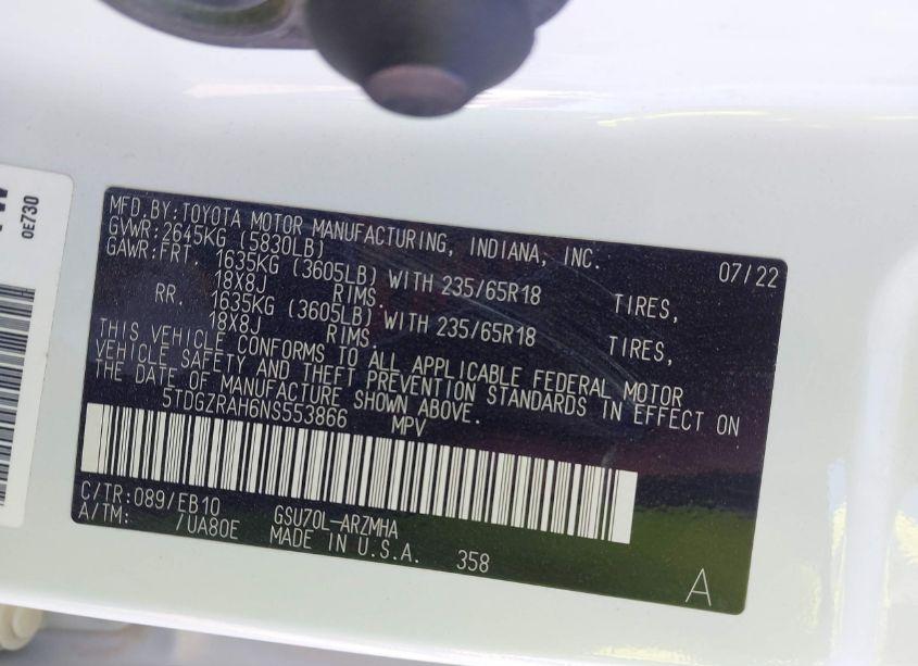 Photo 9 of 2022 Toyota Highlander XLE (VIN 5TDGZRAH6NS553866)