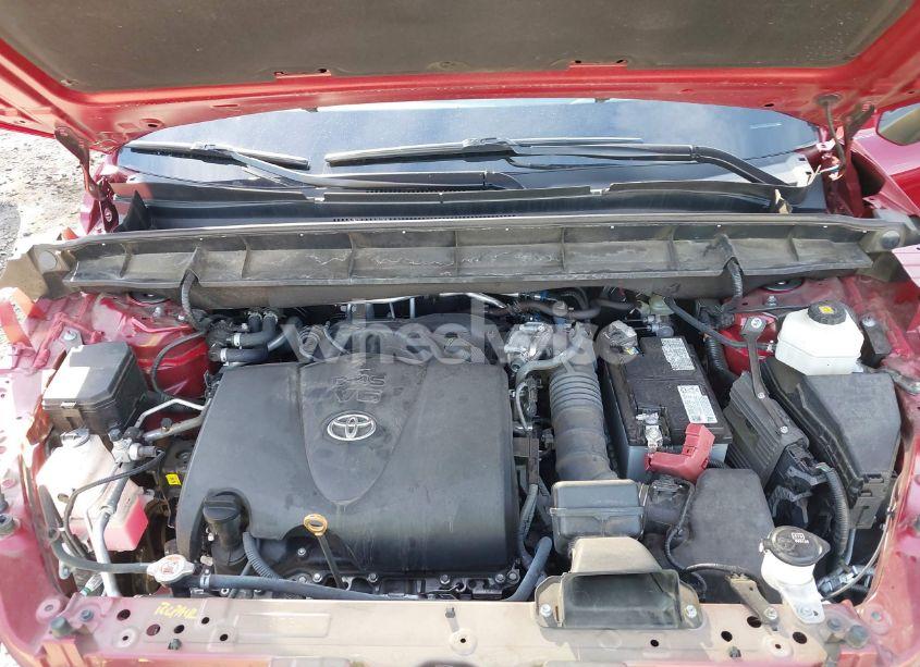 Photo 10 of 2021 Toyota Highlander XLE (VIN 5TDGZRAH7MS523208)