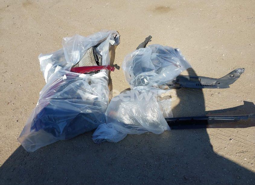 Photo 12 of 2022 Toyota Highlander XLE (VIN 5TDGZRAH7NS542925)