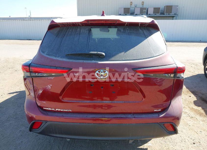 Photo 17 of 2022 Toyota Highlander XLE (VIN 5TDGZRAH7NS542925)