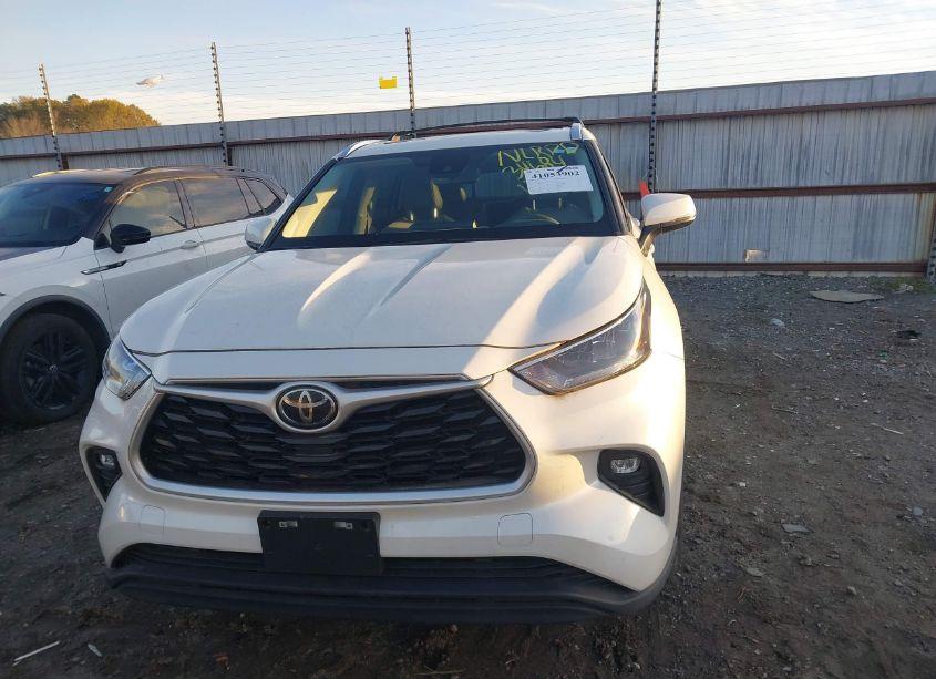 Photo 12 of 2020 Toyota Highlander XLE (VIN 5TDGZRAH8LS513253)