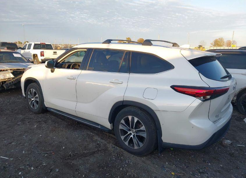 Photo 14 of 2020 Toyota Highlander XLE (VIN 5TDGZRAH8LS513253)