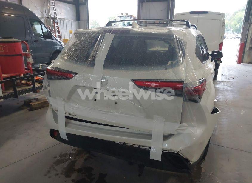 Photo 16 of 2021 Toyota Highlander XLE (VIN 5TDGZRAH8MS532709)