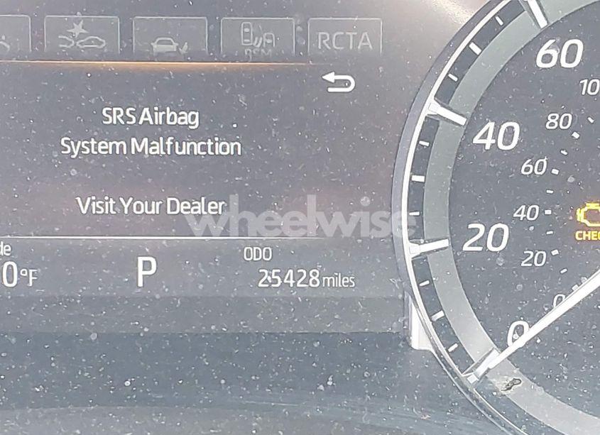 Photo 16 of 2021 Toyota Highlander XLE (VIN 5TDGZRAH8MS537358)