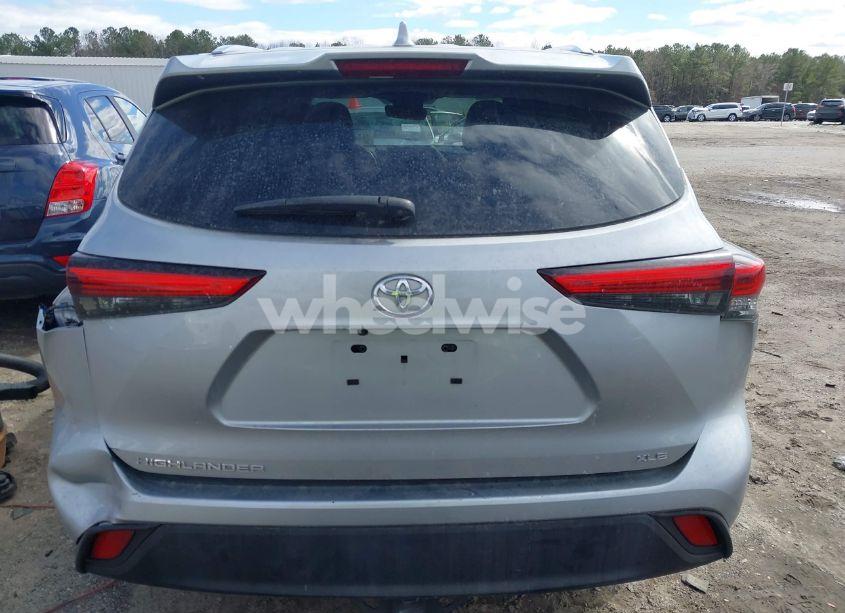 Photo 17 of 2021 Toyota Highlander XLE (VIN 5TDGZRAH8MS537358)