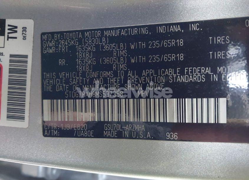 Photo 9 of 2021 Toyota Highlander XLE (VIN 5TDGZRAH8MS537358)