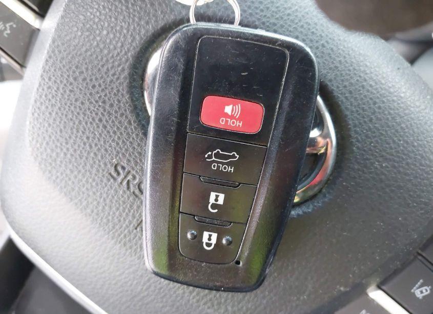 Photo 11 of 2022 Toyota Highlander XLE (VIN 5TDGZRAH8NS140704)