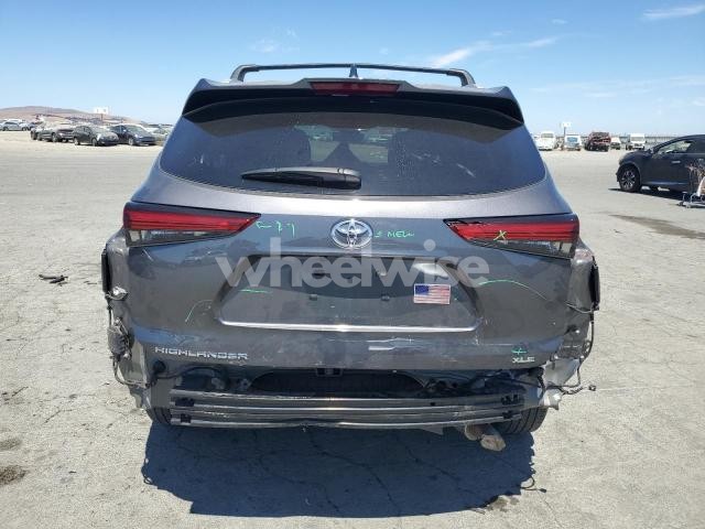 Photo 4 of 2022 TOYOTA HIGHLANDER XLE (VIN 5TDGZRAH8NS546692)