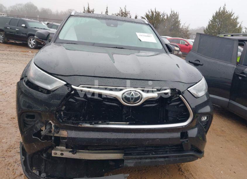 Photo 12 of 2021 Toyota Highlander XLE (VIN 5TDGZRAH9MS039752)