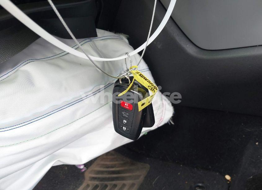 Photo 11 of 2021 Toyota Highlander XLE (VIN 5TDGZRAH9MS085663)