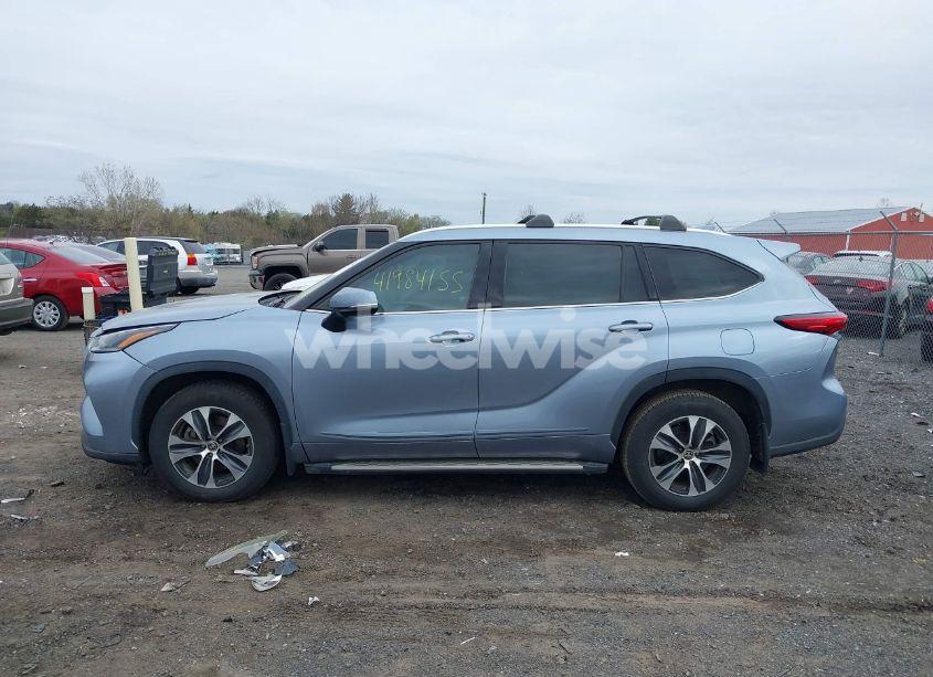 Photo 14 of 2021 Toyota Highlander XLE (VIN 5TDGZRAH9MS085663)