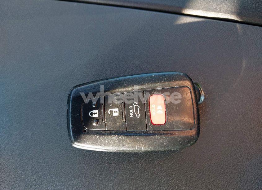 Photo 11 of 2022 Toyota Highlander XLE (VIN 5TDGZRAH9NS133986)