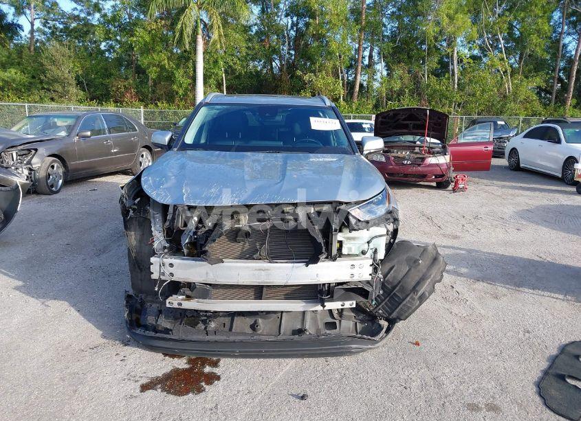 Photo 12 of 2022 Toyota Highlander XLE (VIN 5TDGZRAH9NS133986)