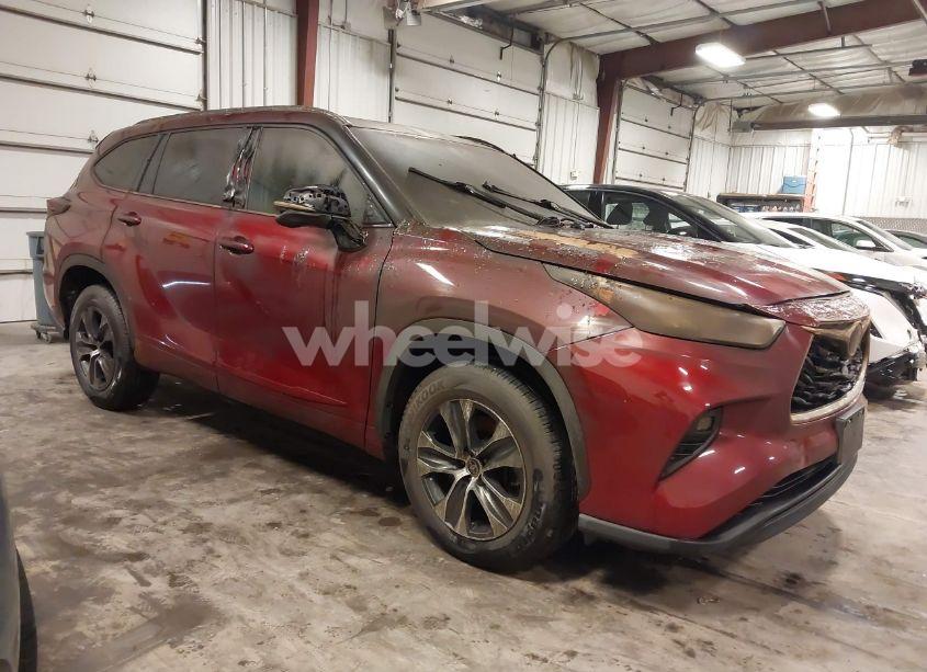2020 Toyota Highlander XLE (VIN 5TDGZRAHXLS506904) main photo