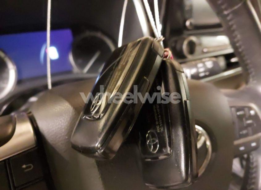 Photo 11 of 2020 Toyota Highlander XLE (VIN 5TDGZRAHXLS506904)