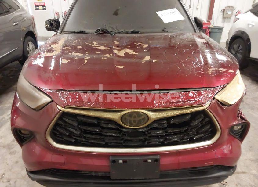 Photo 13 of 2020 Toyota Highlander XLE (VIN 5TDGZRAHXLS506904)