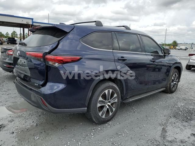 2022 TOYOTA HIGHLANDER XLE (VIN 5TDGZRAHXNS541493) main photo