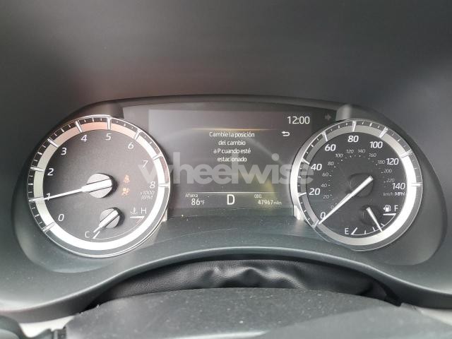 Photo 4 of 2022 TOYOTA HIGHLANDER XLE (VIN 5TDGZRAHXNS541493)