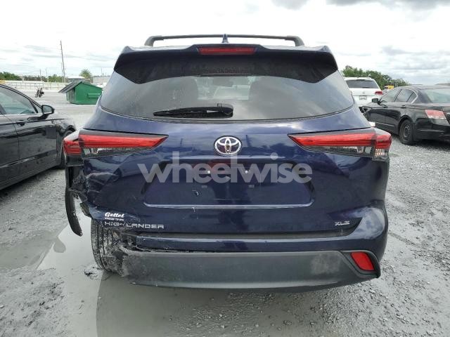 Photo 7 of 2022 TOYOTA HIGHLANDER XLE (VIN 5TDGZRAHXNS541493)