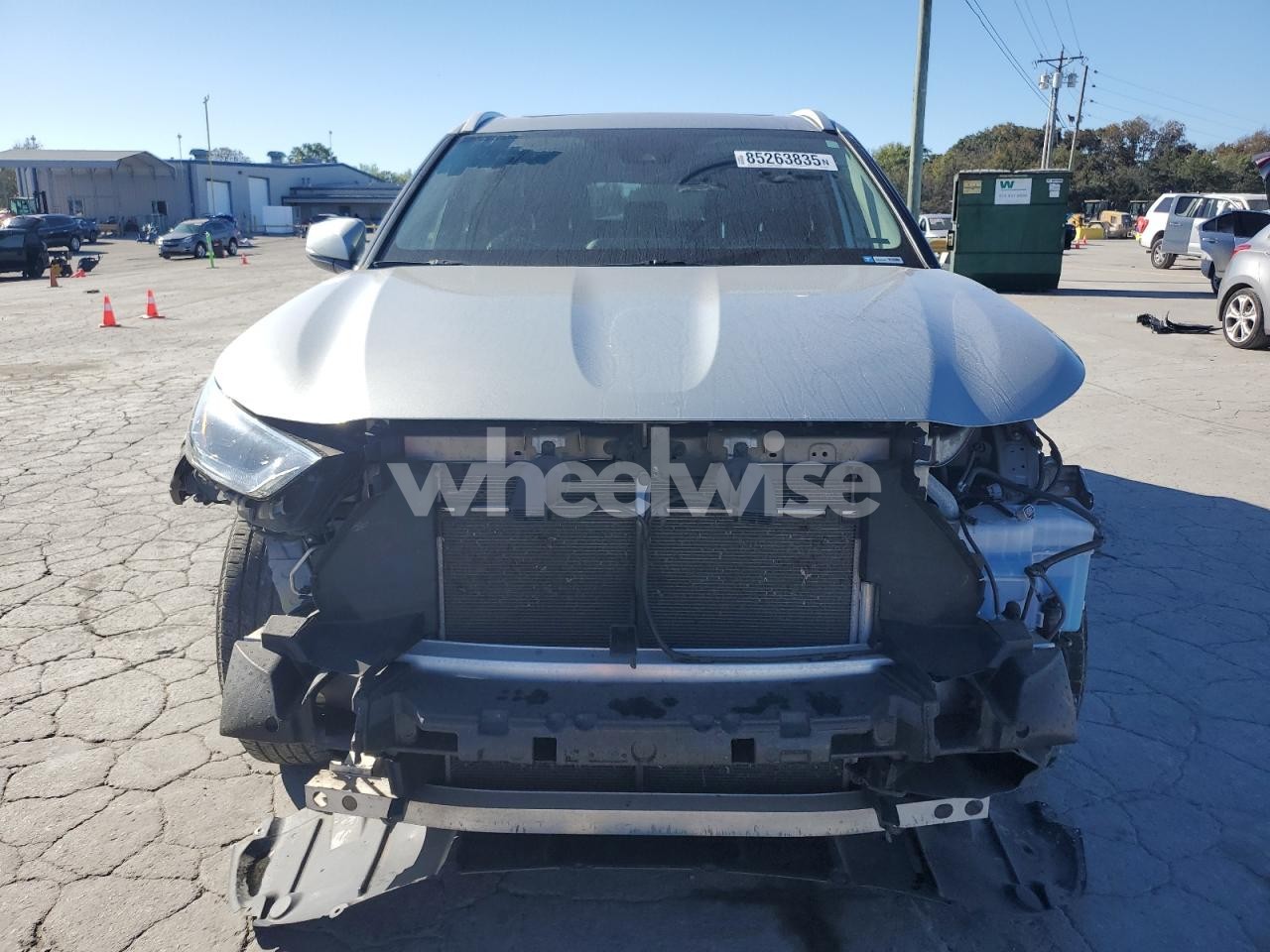 Photo 5 of 2022 TOYOTA HIGHLANDER XLE (VIN 5TDGZRAHXNS552896)