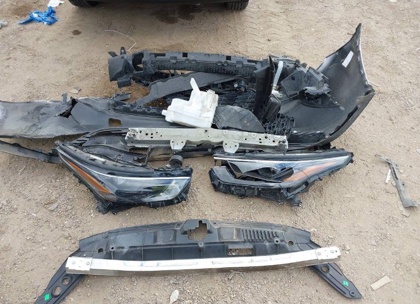 Photo 12 of 2022 Toyota Highlander XLE (VIN 5TDGZRAHXNS558066)