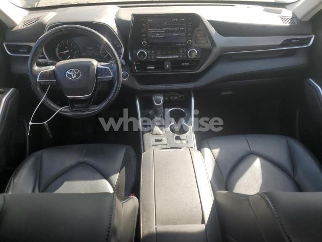 Photo 9 of 2020 TOYOTA HIGHLANDER XLE (VIN 5TDGZRBH0LS027308)