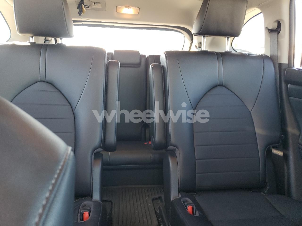 Photo 10 of 2022 TOYOTA HIGHLANDER XLE (VIN 5TDGZRBH0NS571651)