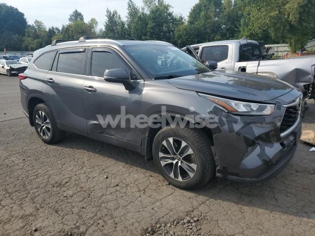 Photo 7 of 2020 TOYOTA HIGHLANDER XLE (VIN 5TDGZRBH1LS010274)