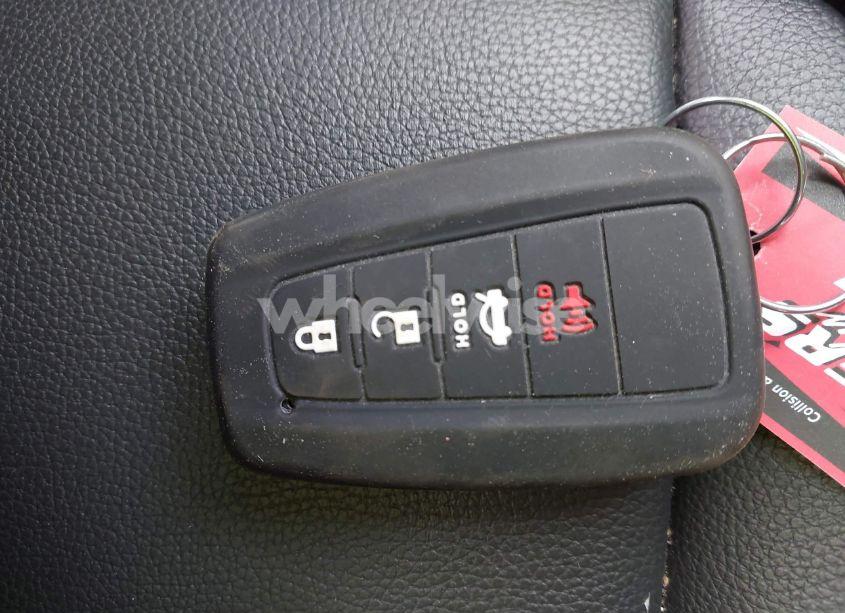 Photo 11 of 2020 Toyota Highlander XLE (VIN 5TDGZRBH1LS029696)