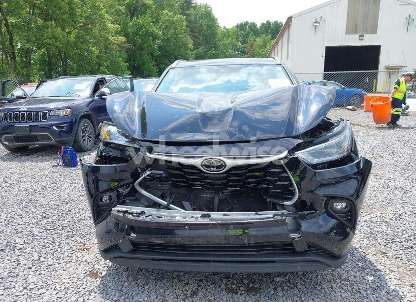 Photo 12 of 2020 Toyota Highlander XLE (VIN 5TDGZRBH1LS029696)