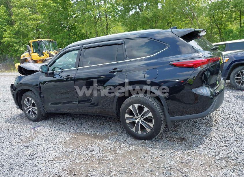 Photo 14 of 2020 Toyota Highlander XLE (VIN 5TDGZRBH1LS029696)