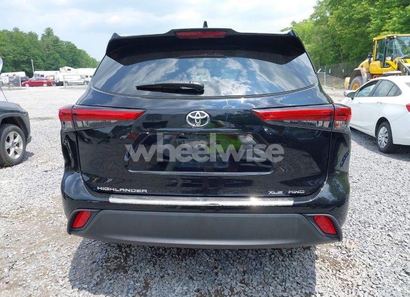 Photo 16 of 2020 Toyota Highlander XLE (VIN 5TDGZRBH1LS029696)