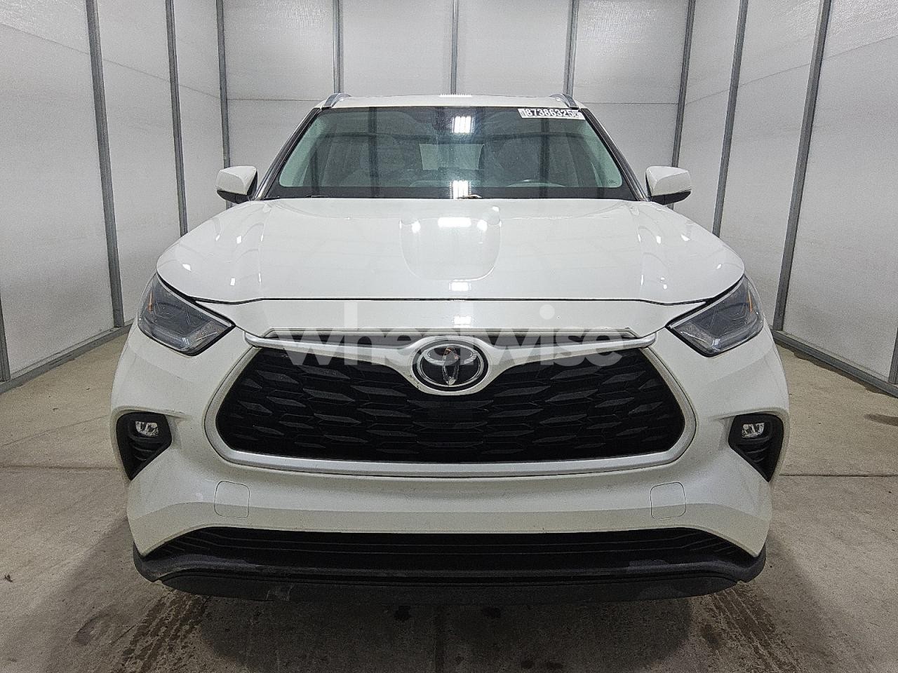 Photo 5 of 2021 TOYOTA HIGHLANDER XLE (VIN 5TDGZRBH1MS078379)