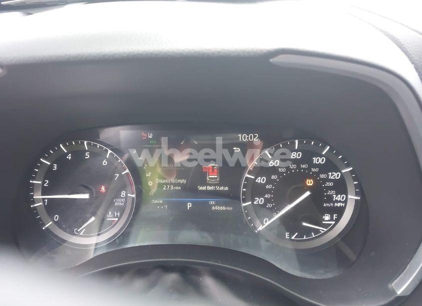 Photo 7 of 2021 Toyota Highlander XLE (VIN 5TDGZRBH1MS142551)