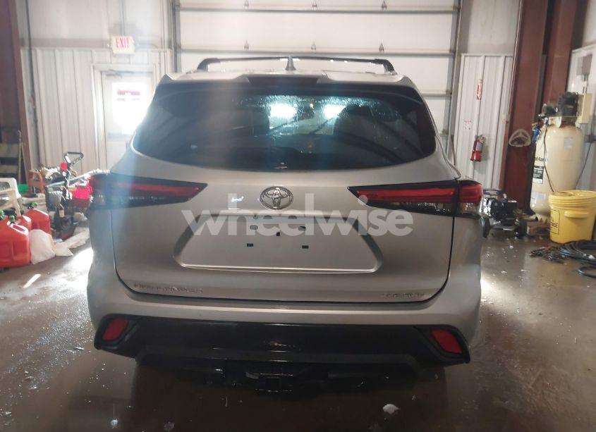 Photo 17 of 2021 Toyota Highlander XLE (VIN 5TDGZRBH1MS150083)