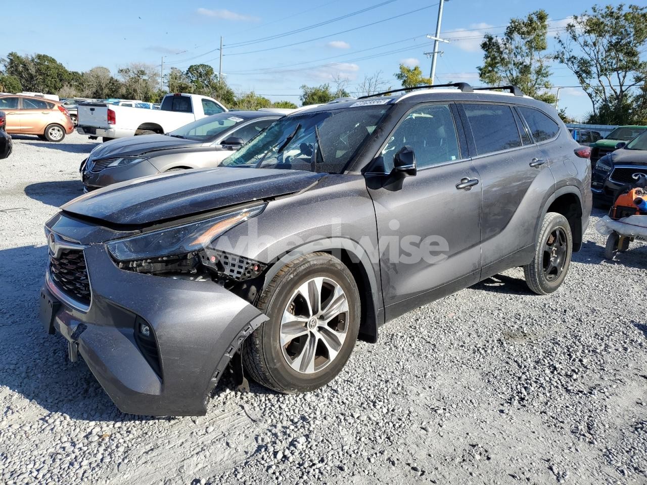 2022 TOYOTA HIGHLANDER XLE (VIN 5TDGZRBH1NS206265) main photo