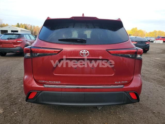 2022 TOYOTA HIGHLANDER XLE (VIN 5TDGZRBH1NS562277) main photo