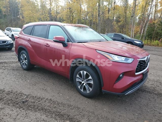 Photo 12 of 2022 TOYOTA HIGHLANDER XLE (VIN 5TDGZRBH1NS562277)