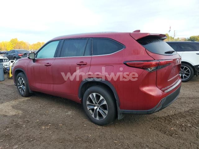 Photo 7 of 2022 TOYOTA HIGHLANDER XLE (VIN 5TDGZRBH1NS562277)