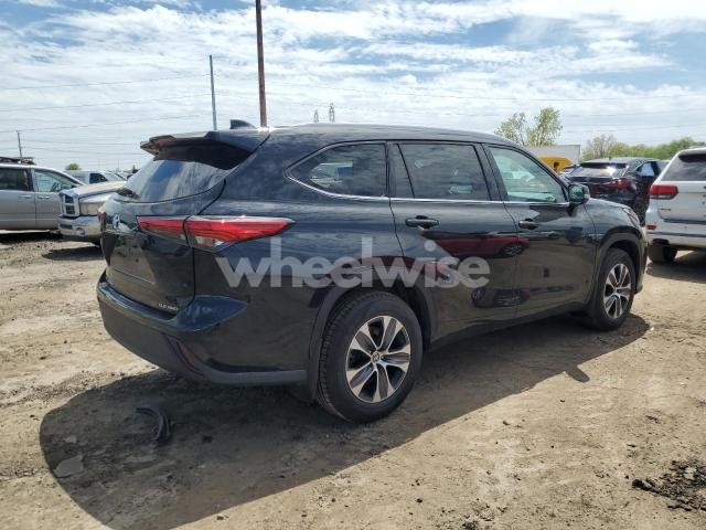 Photo 11 of 2022 TOYOTA HIGHLANDER XLE (VIN 5TDGZRBH1NS570024)