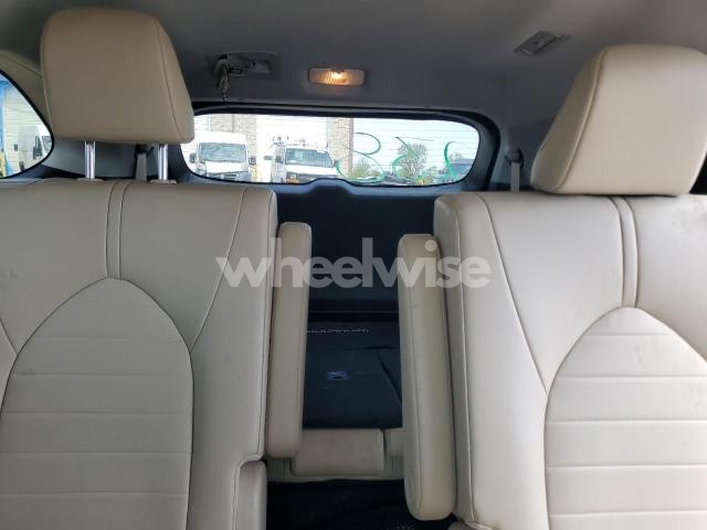 Photo 4 of 2022 TOYOTA HIGHLANDER XLE (VIN 5TDGZRBH1NS570024)