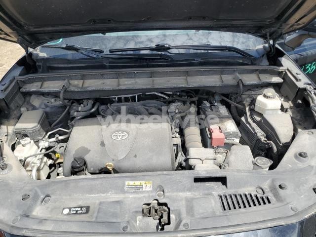 Photo 7 of 2022 TOYOTA HIGHLANDER XLE (VIN 5TDGZRBH1NS570024)