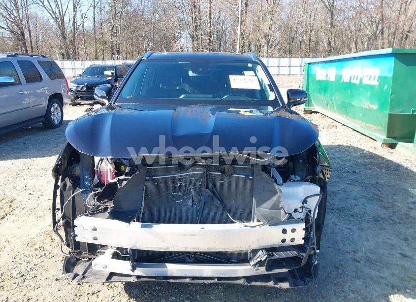 Photo 6 of 2021 Toyota Highlander XLE (VIN 5TDGZRBH2MS105170)