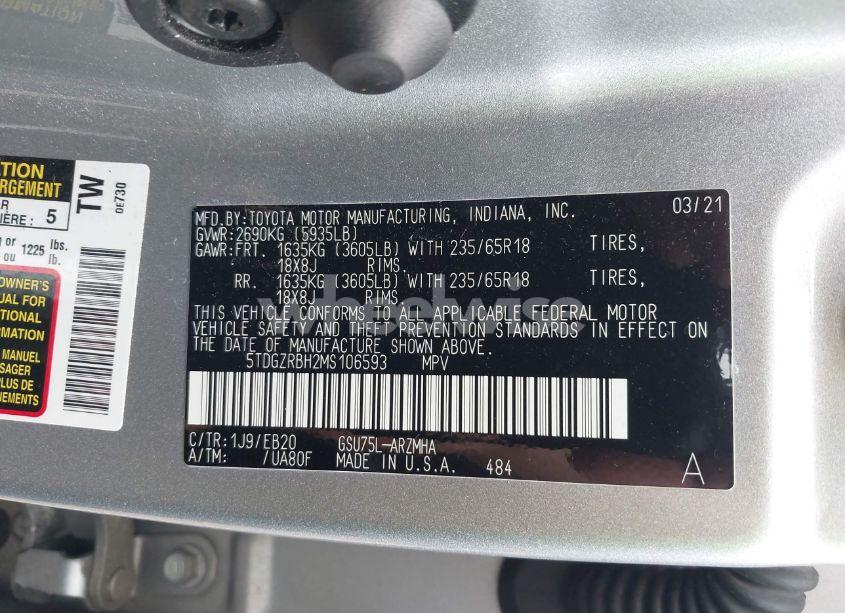 Photo 9 of 2021 Toyota Highlander XLE (VIN 5TDGZRBH2MS106593)