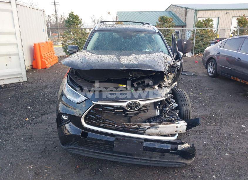 Photo 12 of 2021 Toyota Highlander XLE (VIN 5TDGZRBH2MS556826)