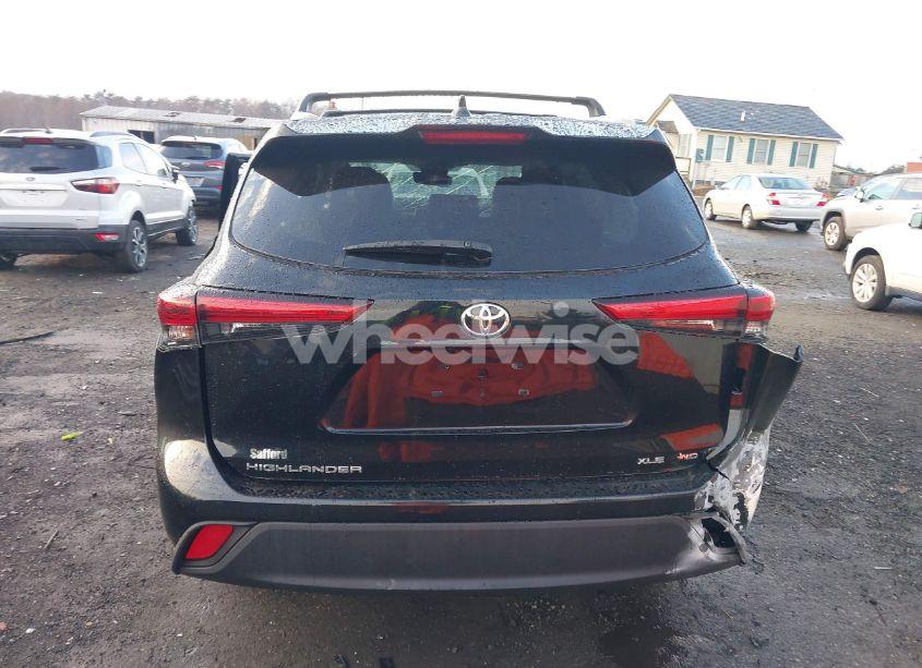 Photo 16 of 2021 Toyota Highlander XLE (VIN 5TDGZRBH2MS556826)