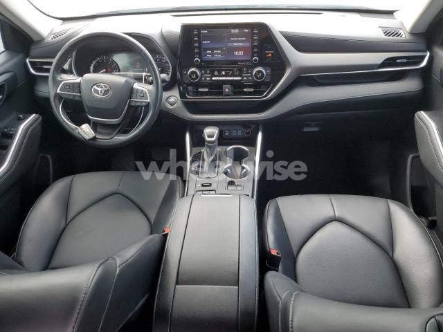 Photo 10 of 2022 TOYOTA HIGHLANDER XLE (VIN 5TDGZRBH2NS186348)