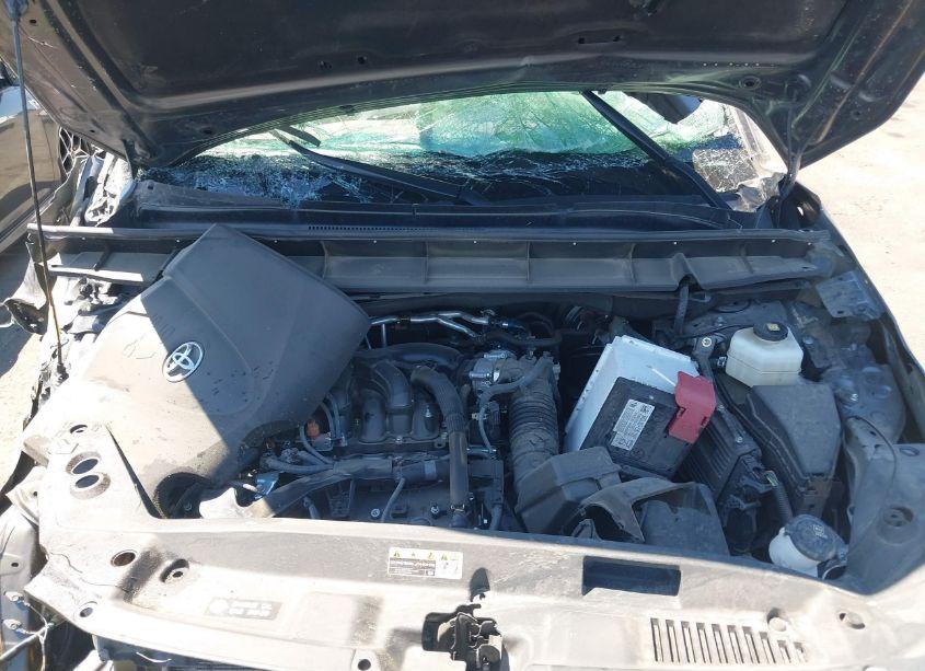 Photo 10 of 2022 Toyota Highlander XLE (VIN 5TDGZRBH2NS224306)